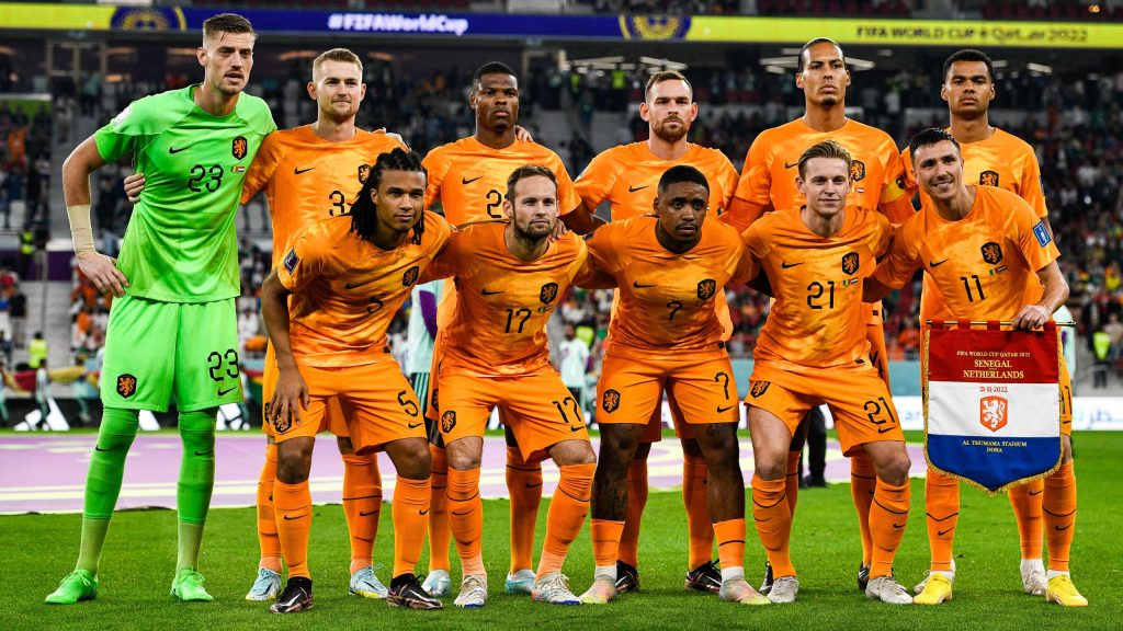 wie spelen er in het nederlands elftal 